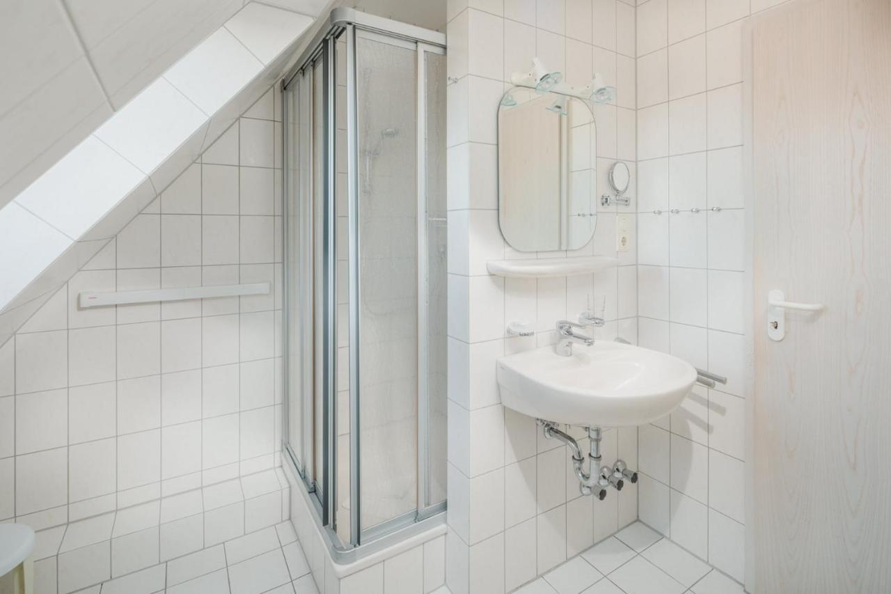 Haus Dwarslooper - Wohnung Luentje Norderney Exterior photo